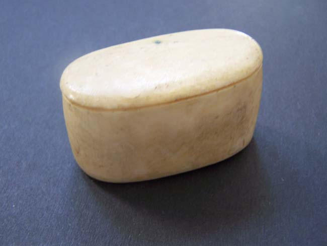 An Antique Whalebone Trinket Box — image 2